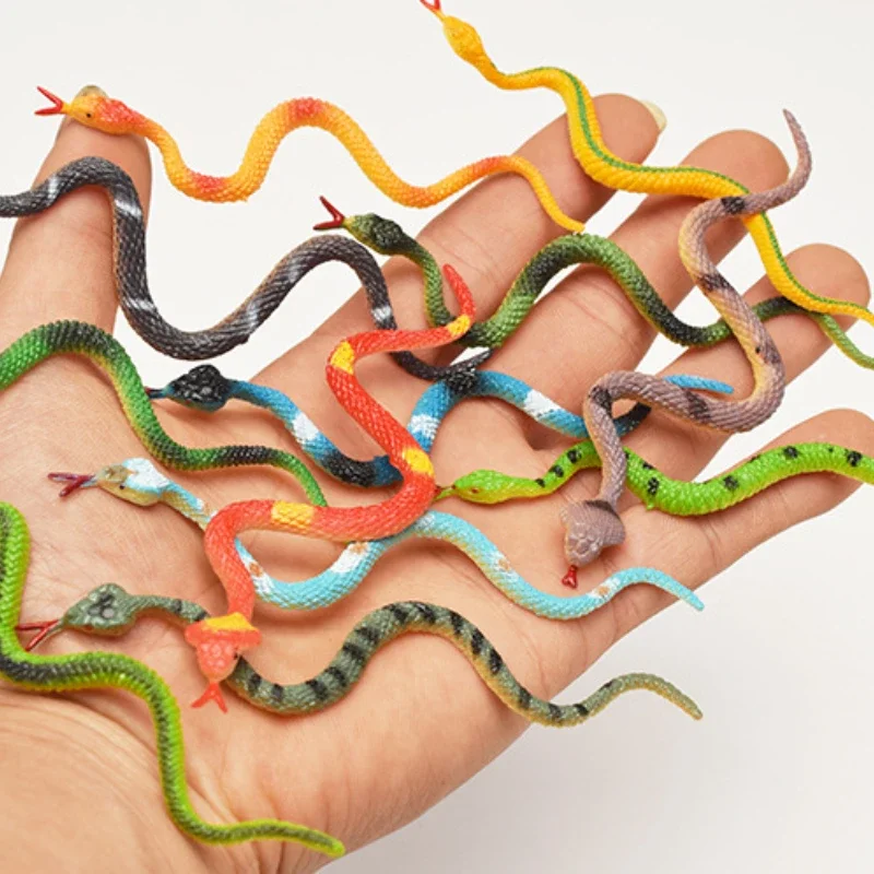 Prank Toys - 12 Stücke Hohe Simulation Spielzeug Kunststoff